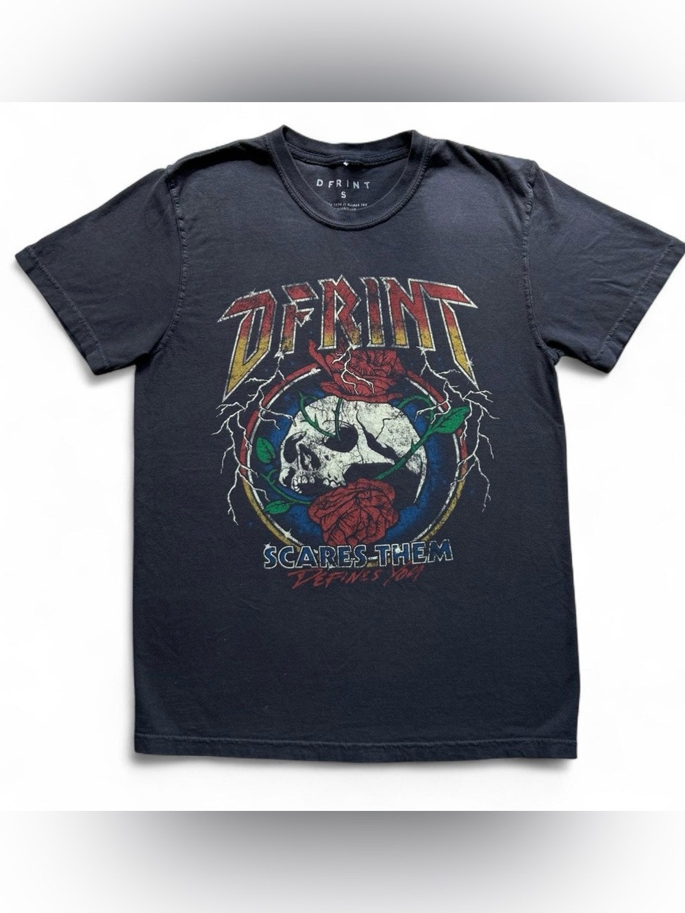 Grunge Skull & Rose Graphic Tee | Size S